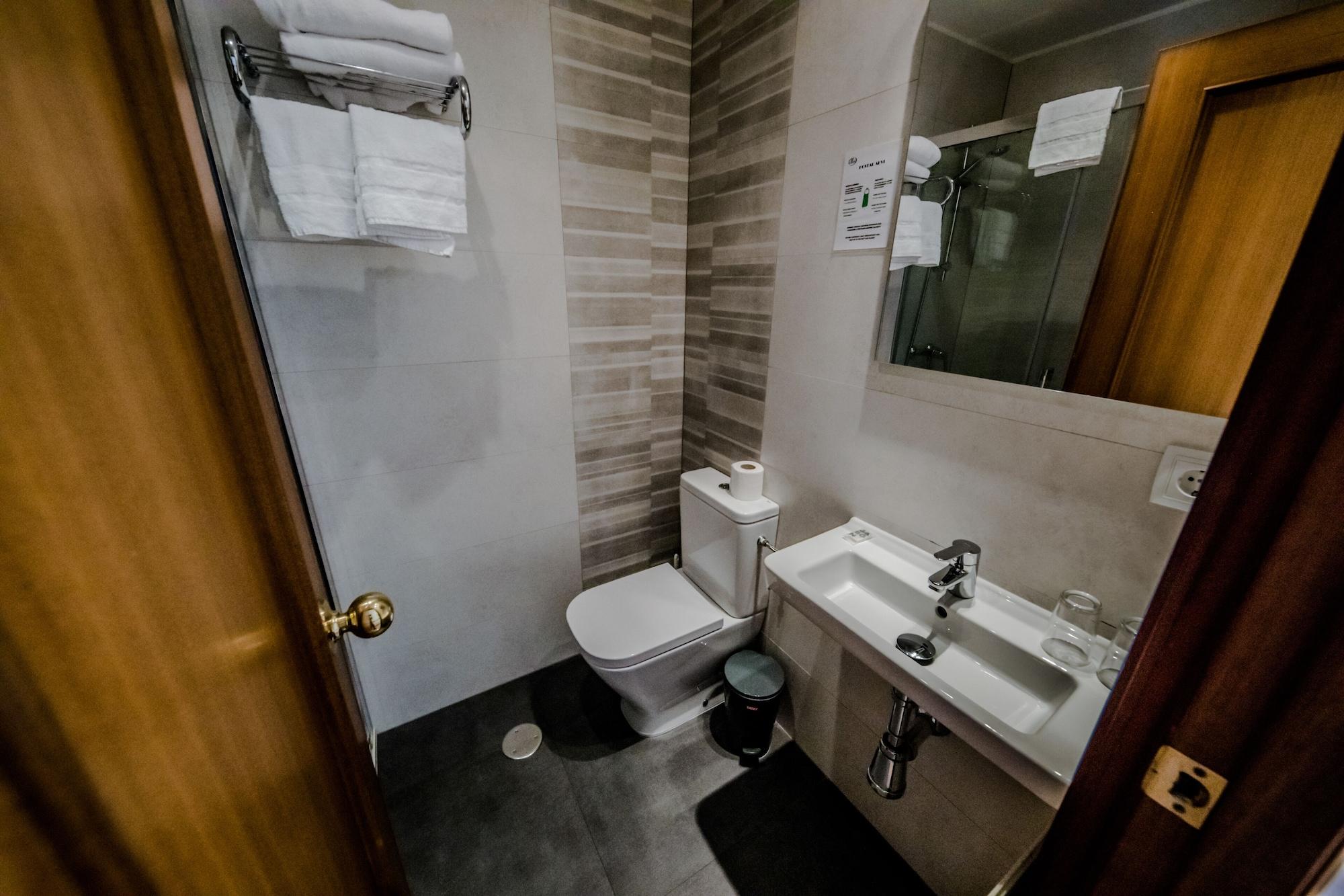 Alvi Hotel Soria Bagian luar foto