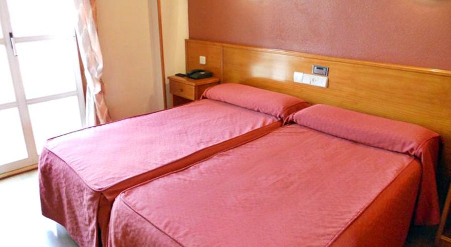 Alvi Hotel Soria Bagian luar foto