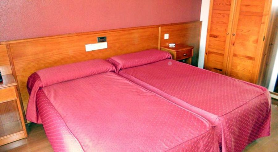 Alvi Hotel Soria Bagian luar foto