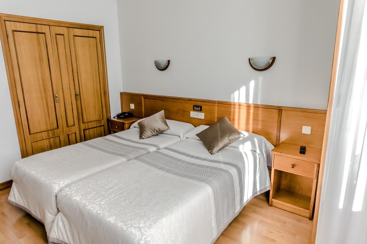 Alvi Hotel Soria Bagian luar foto