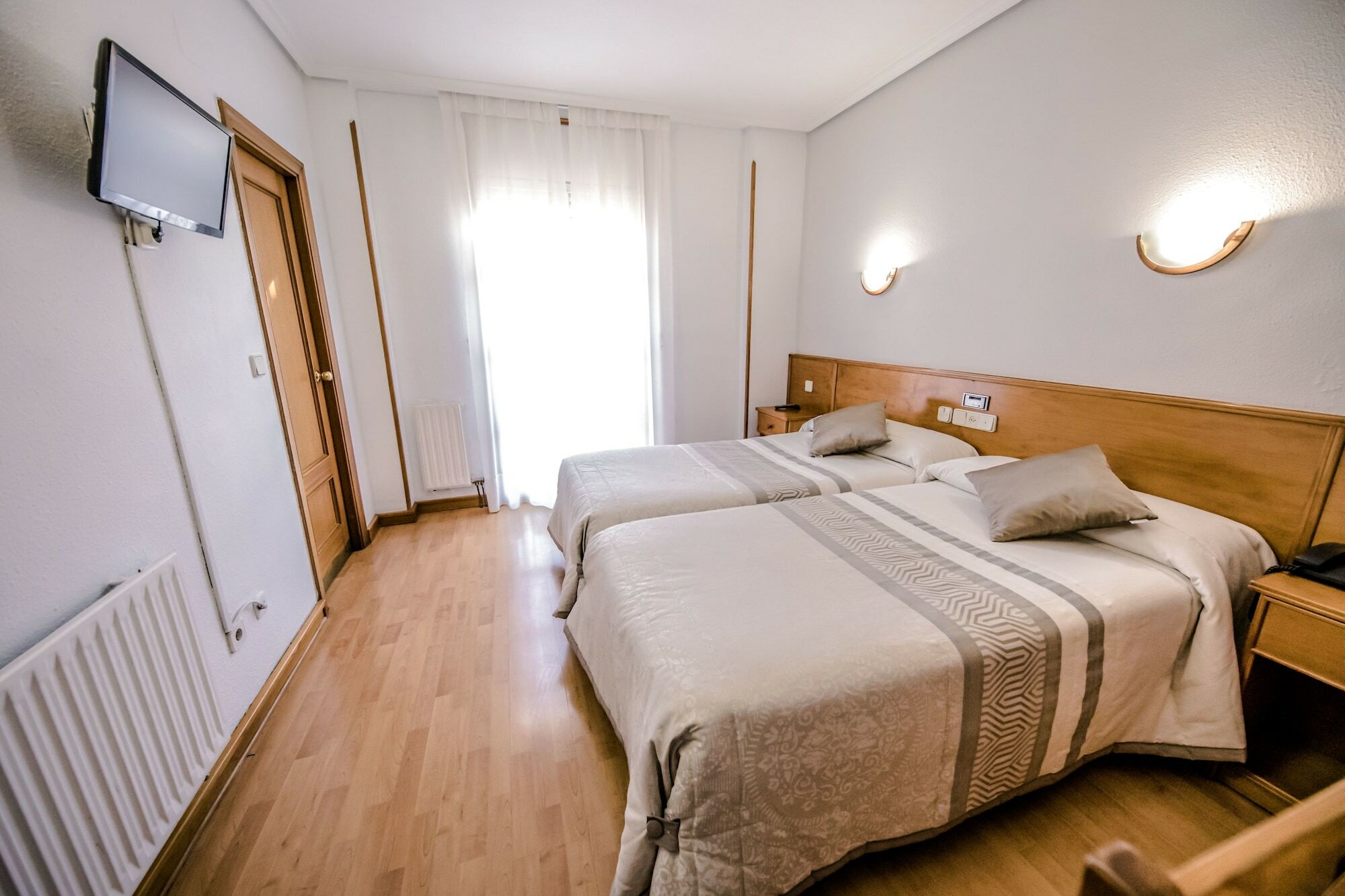 Alvi Hotel Soria Bagian luar foto